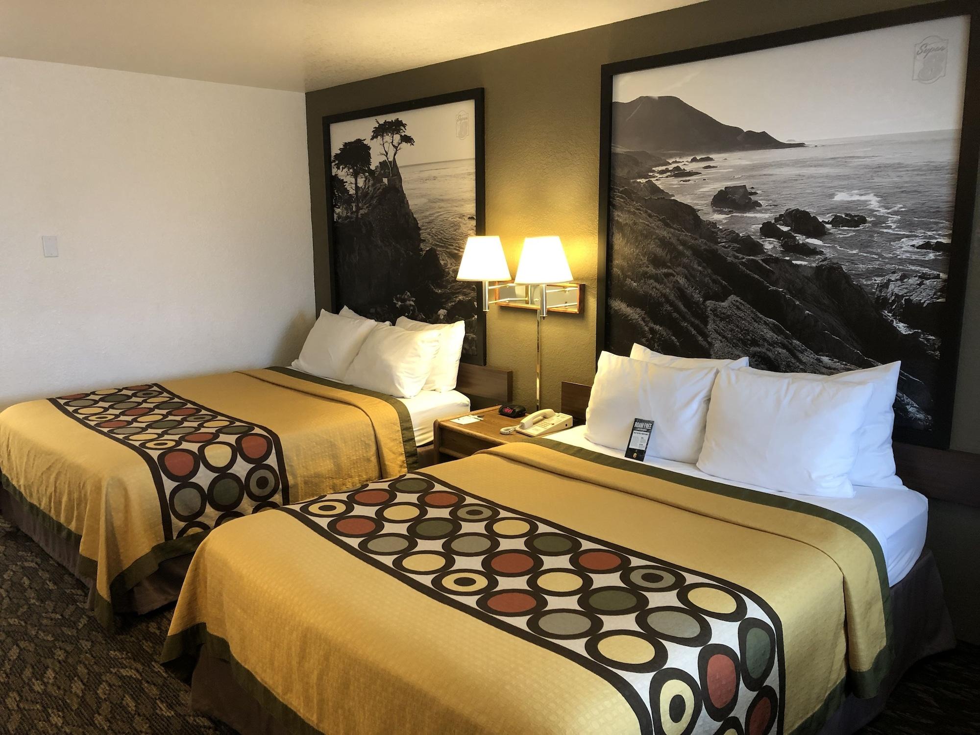 Super 8 By Wyndham Fort Bragg Bagian luar foto