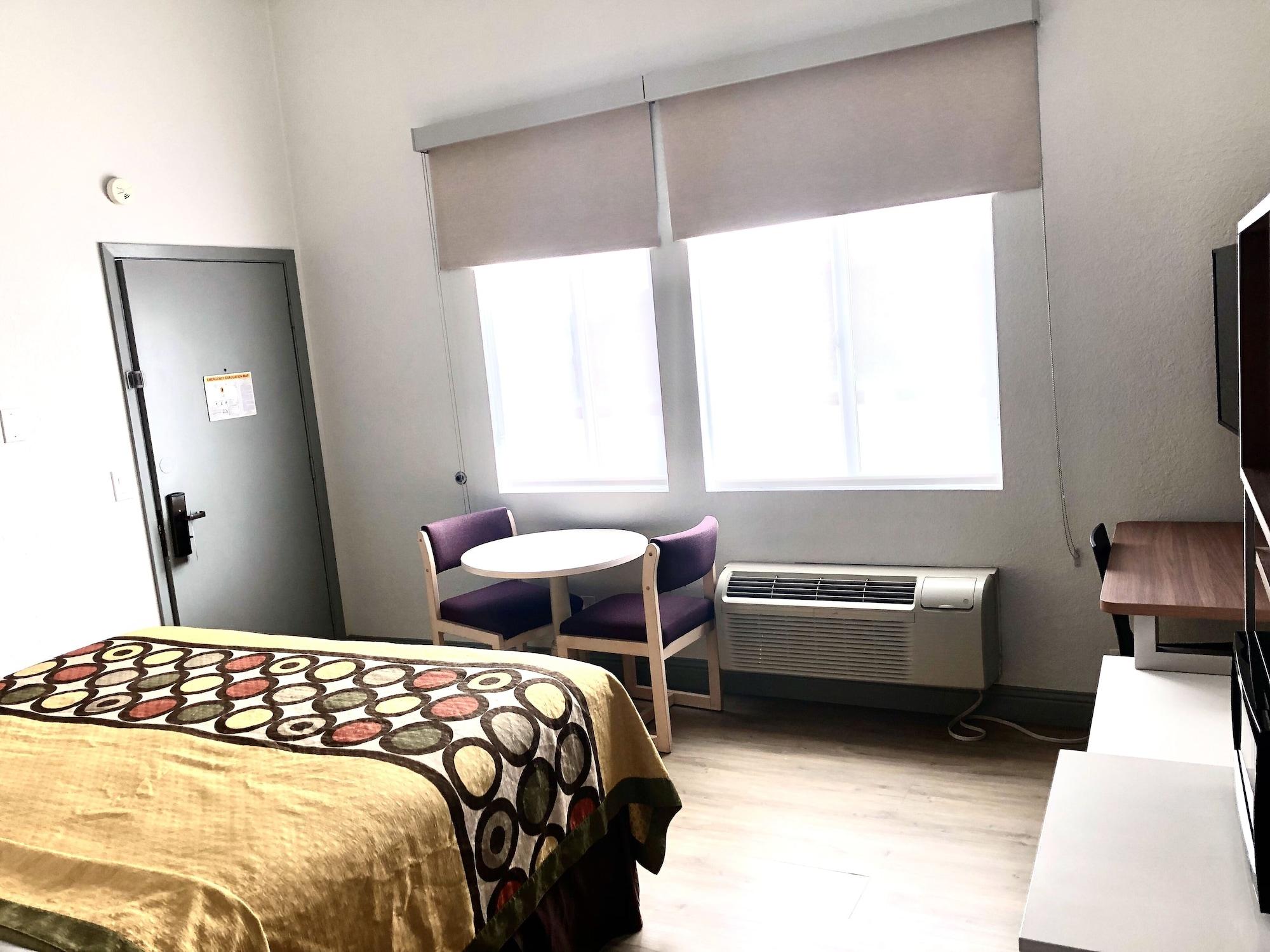Super 8 By Wyndham Fort Bragg Bagian luar foto